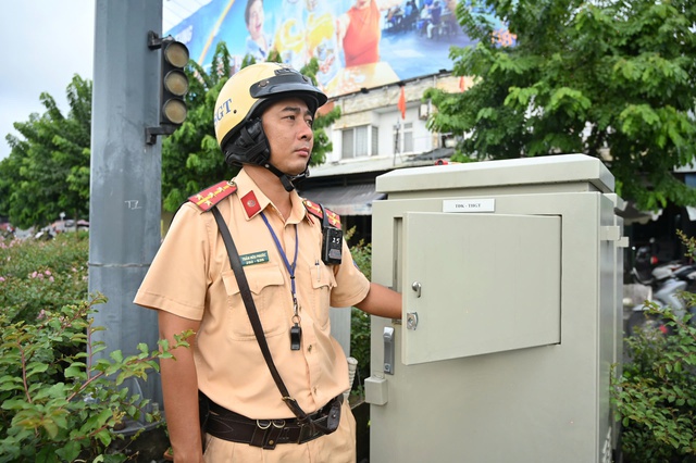 Ùn ứ cửa ngõ TP.HCM sau kỳ nghỉ lễ- Ảnh 3.
