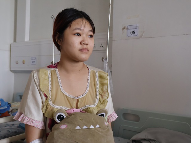 Con muốn sống: Người mẹ vét 2 triệu đồng liều cứu con suy thận giai đoạn cuối- Ảnh 2. Con muốn sống: Người mẹ vét 2 triệu đồng liều cứu con suy thận giai đoạn cuối- Ảnh 2.