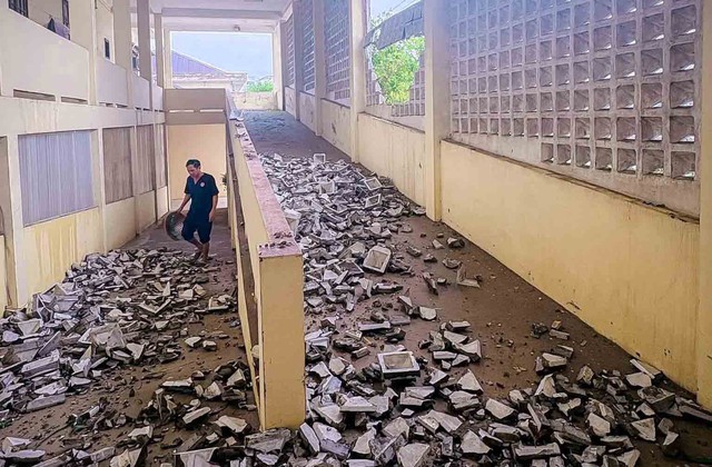 Gồng mình khắc phục hậu quả mưa lũ - Ảnh 4.