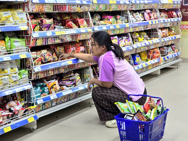 Saigon Co.op giảm giá thực phẩm đến 33% để san sẻ cùng người dân trong bão số 10- Ảnh 3.
