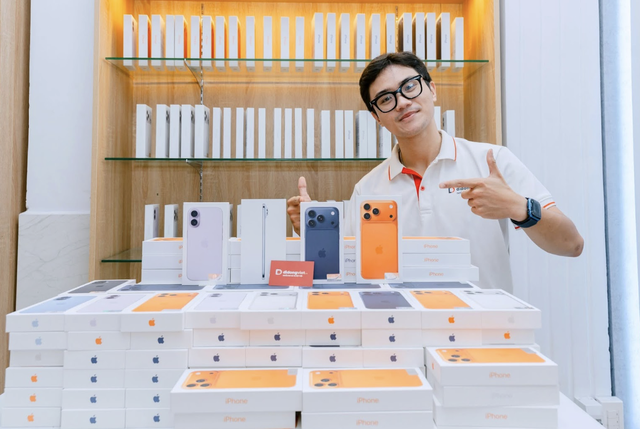 iPhone 17, iPhone Air sau 10 ngày mở bán: Giá đã giảm 3 triệu đồng - Ảnh 2.