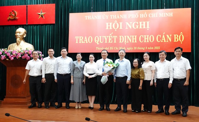 Đặc khu Côn Đảo có Bí thư là Ủy viên Ban Thường vụ Thành ủy TP.HCM- Ảnh 2. Đặc khu Côn Đảo có Bí thư là Ủy viên Ban Thường vụ Thành ủy TP.HCM- Ảnh 2.