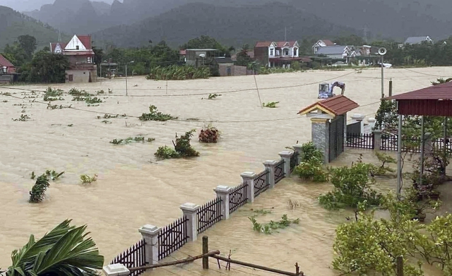 Thanh Hóa: Nước sông dâng cao, hàng ngà…