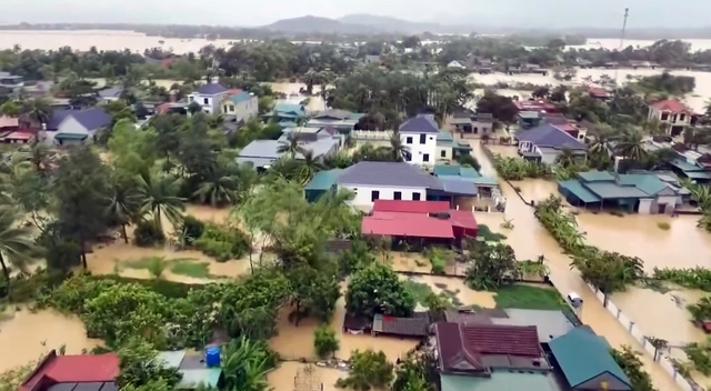 Thanh Hoa៖ ទឹកទន្លេកើនឡើង ផ្ទះរាប់ពាន់ខ្នងត្រូវបានជន់លិច - រូបថត ៣.