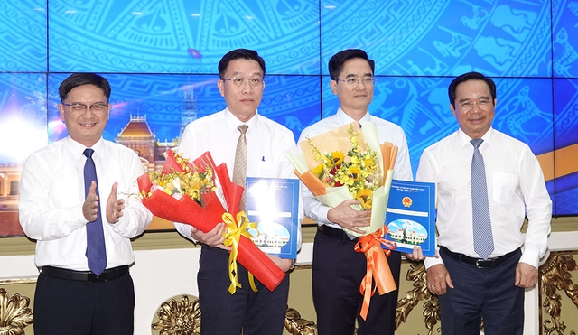 TP.HCM bổ nhiệm giám đốc nhiều sở, ngành- Ảnh 1. TP.HCM bổ nhiệm giám đốc nhiều sở, ngành- Ảnh 1.
