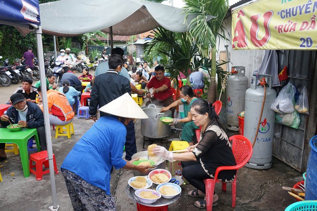 Quán mì gói 1.000 đồng