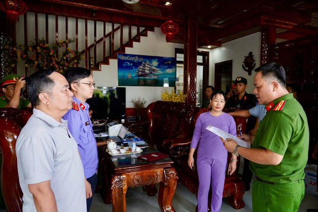 Quảng Ngãi: Khởi tố, bắt tạm giam nữ gi…