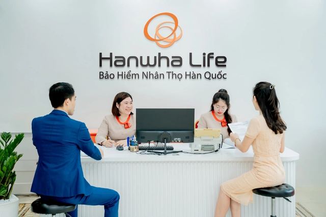 Hanwha Life ra mắt sản phẩm bảo hiểm liên kết đơn vị ‘Đồng hành sống thỏa chất’ - Ảnh 2.