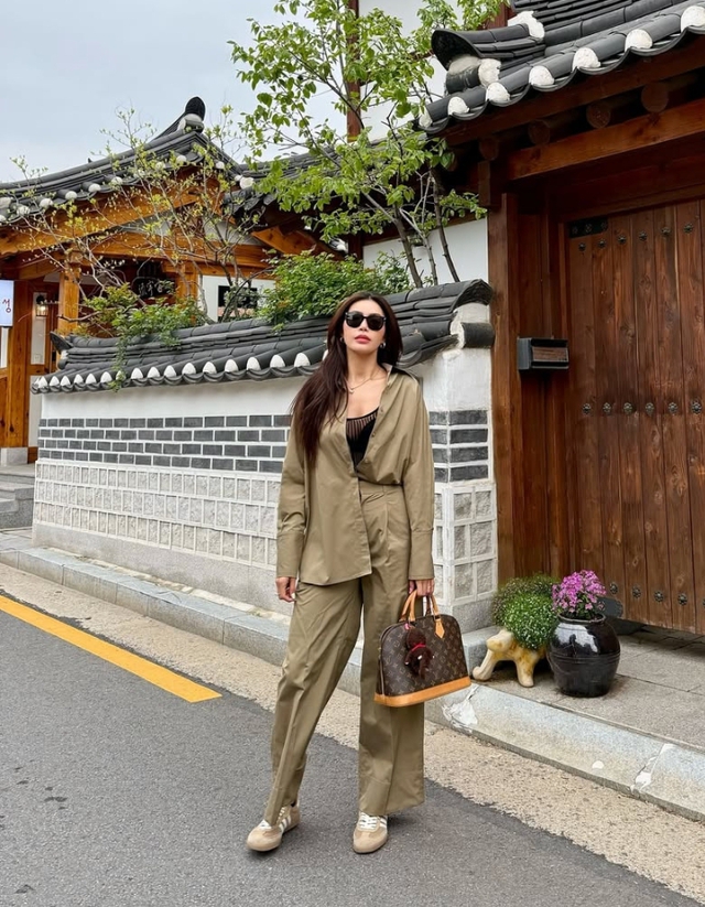 Chào thu với trang phục gam màu trung tính - Ảnh 5.