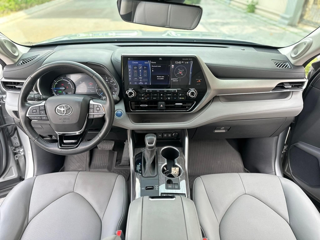 Xe nhập Mỹ Toyota Highlander dùng 4 năm, bán lại đắt hơn xe sang Đức - Ảnh 3.