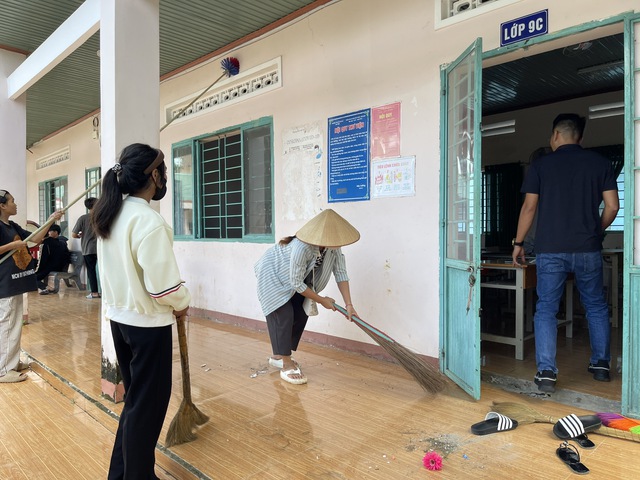 Trường biên giới trước ngày khai giảng năm học mới - Ảnh 3.