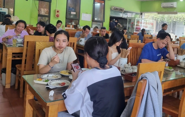Xóa thuế khoán, cá nhân kinh doanh chịu thuế suất 17%- Ảnh 1. Xóa thuế khoán, cá nhân kinh doanh chịu thuế suất 17%- Ảnh 1.