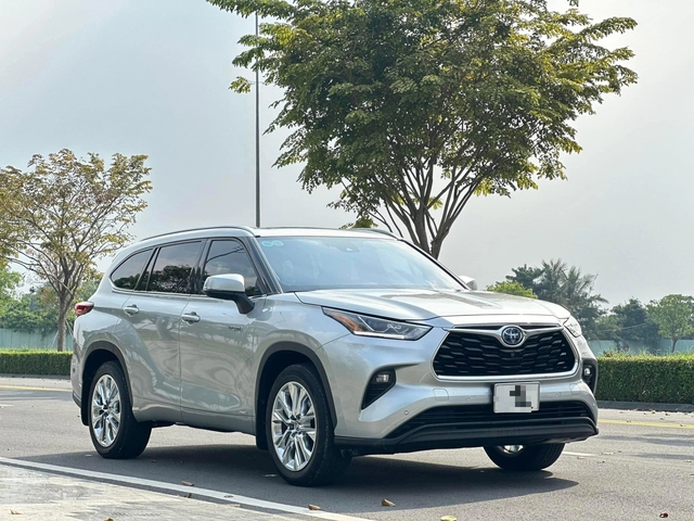 Xe nhập Mỹ Toyota Highlander dùng 4 năm, bán lại đắt hơn xe sang Đức - Ảnh 4.