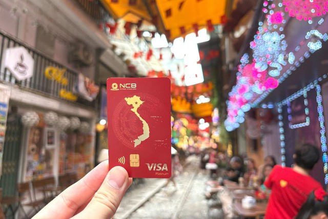 Ngắm những khung h&igrave;nh rực rỡ của thẻ NCB Visa Tự h&agrave;o check-in dịp Quốc kh&aacute;nh- Ảnh 3.