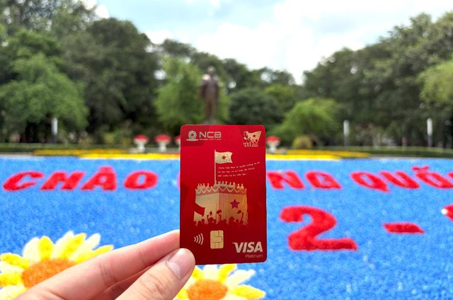 Ngắm những khung h&igrave;nh rực rỡ của thẻ NCB Visa Tự h&agrave;o check-in dịp Quốc kh&aacute;nh- Ảnh 4.