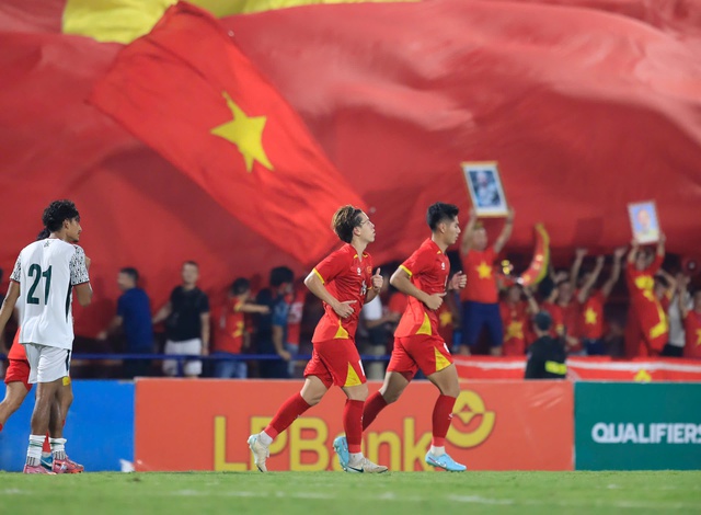 B&aacute;o ch&iacute; Bangladesh ca ngợi U.23 Việt Nam t&agrave;i năng, &acirc;u lo khi HLV bị ốm- Ảnh 2.