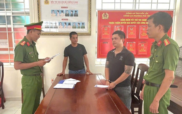 Trộm cá Huyết Long, nam thanh niên bị khởi tố - Ảnh 1. Trộm cá Huyết Long, nam thanh niên bị khởi tố - Ảnh 1.