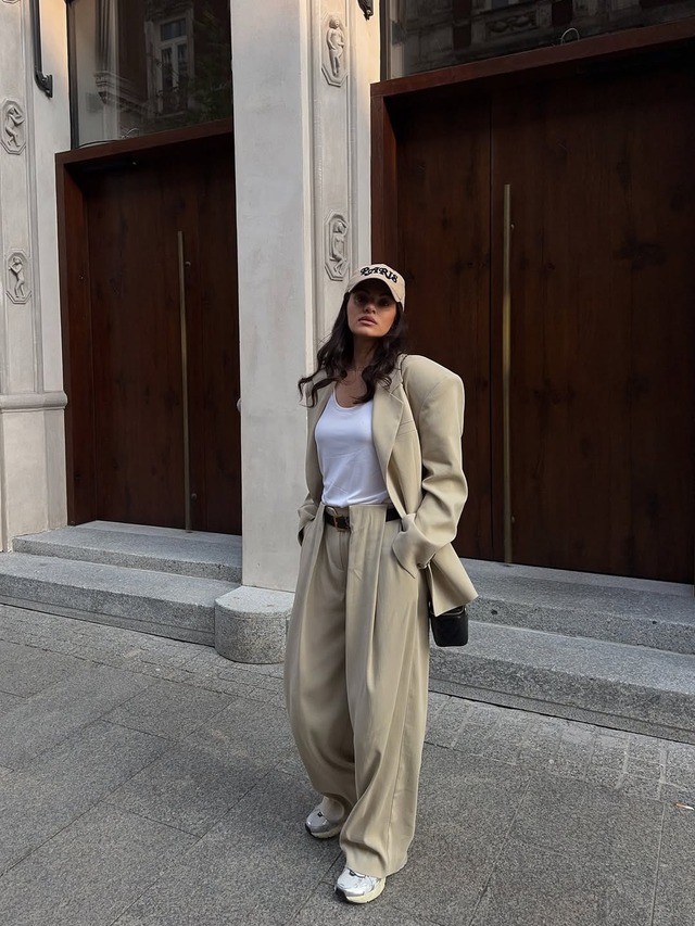 Quần ống rộng lên ngôi, 'cứu tinh' cho mọi vóc dáng- Ảnh 8.