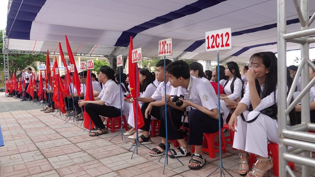 Học bổng Nguyễn Th&aacute;i B&igrave;nh - B&aacute;o Thanh Ni&ecirc;n: Mang niềm hạnh ph&uacute;c đến học sinh ngh&egrave;o- Ảnh 3.