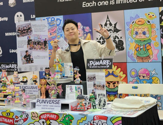 Chàng trai sáng tạo đồ chơi nghệ thuật chinh phục hội chợ quốc tế - Ảnh 1.