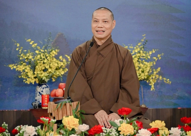 Vu lan 2025: Mạng x&atilde; hội c&oacute; l&agrave;m chữ hiếu phai nhạt? - Ảnh 2.