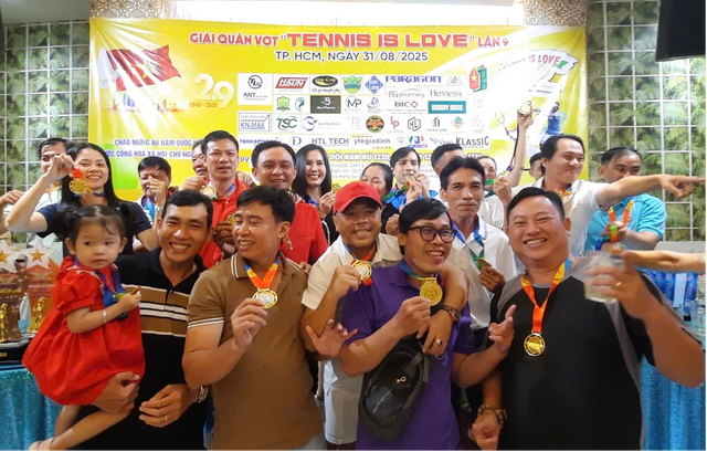 Tennis Is Love 2025: S&acirc;n chơi phong tr&agrave;o, lan tỏa y&ecirc;u thương- Ảnh 2.