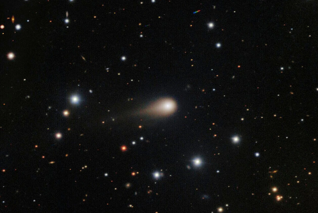 Sao chổi 3 i - atlas đang ' xòe ' rộng đuôi khi đến gần mặt trời - Ảnh 1.