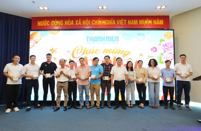 Vu lan 2025: Mạng x&atilde; hội c&oacute; l&agrave;m chữ hiếu phai nhạt? - Ảnh 4.