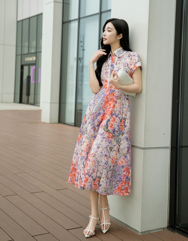 Mặc đẹp, sang dễ dàng cùng váy sơ mi họa tiết- Ảnh 2.
