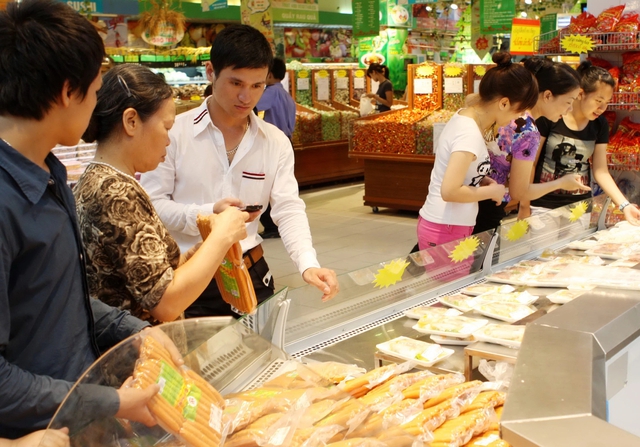 'Thuế thu nhập cá nhân 35% là quá cao, đè nặng lên người làm công, ăn lương' - Ảnh 1.