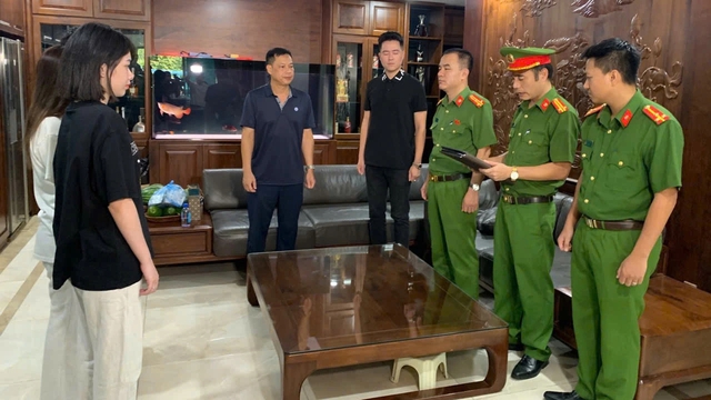 Khám xét khẩn cấp nhà trùm giang hồ Mạnh 'gỗ' - Ảnh 1.