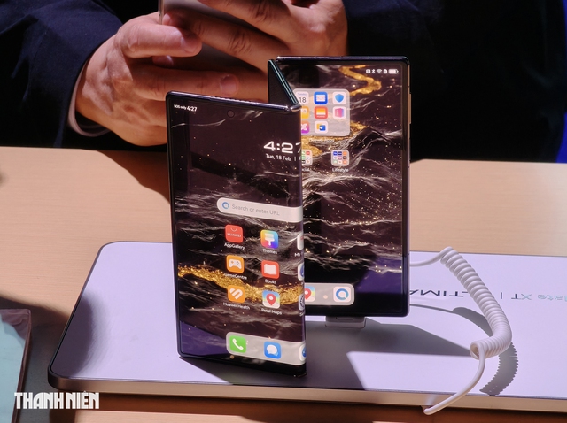 Lý do điện thoại gập ngang 'hút khách' hơn dạng vỏ sò - Ảnh 3. Lý do điện thoại gập ngang 'hút khách' hơn dạng vỏ sò - Ảnh 3.