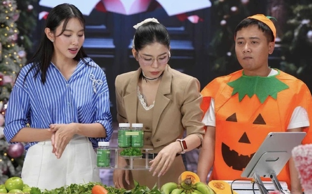 Dành tặng kẹo Kera cho Thùy Tiên vì hoa hậu này không thích ăn rau- Ảnh 1. Dành tặng kẹo Kera cho Thùy Tiên vì hoa hậu này không thích ăn rau- Ảnh 1.