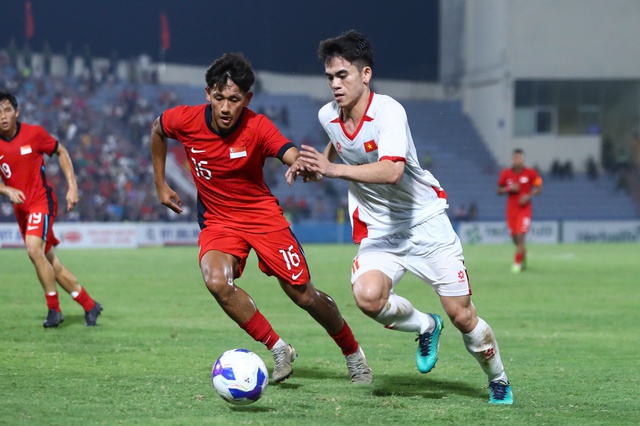 Văn Thuận tỏa sáng, U.23 Việt Nam chật vật nhưng rồi cũng giành trọn 3 điểm trước Singapore - Ảnh 1. Văn Thuận tỏa sáng, U.23 Việt Nam chật vật nhưng rồi cũng giành trọn 3 điểm trước Singapore - Ảnh 1.