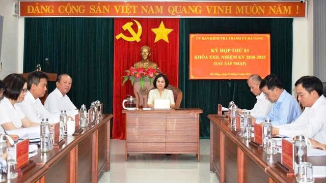 Đà Nẵng: Nguyên chủ tịch xã cùng nhiều cán bộ huyện bị khai trừ ra khỏi Đảng - Ảnh 1.
