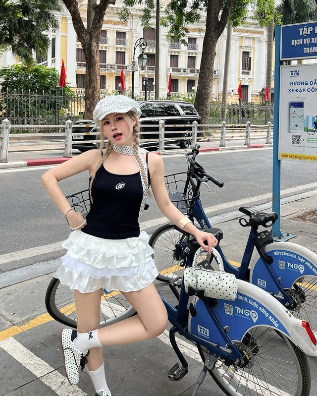 Nét chấm phá ngọt ngào cho nàng với trang phục bèo nhún- Ảnh 7.