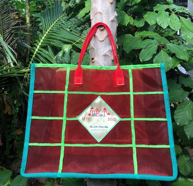 Túi tái chế từ lưới đánh cá cũ đi chợ, đi chơi- Ảnh 4.