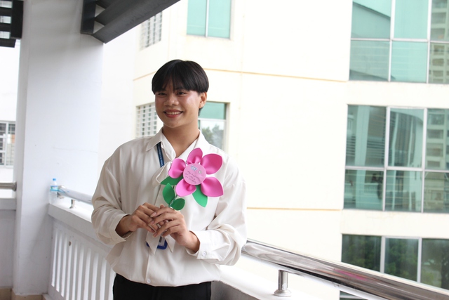 Sao lại cười chàng trai duy nhất trúng tuyển khoa Giáo dục mầm non? - Ảnh 1.