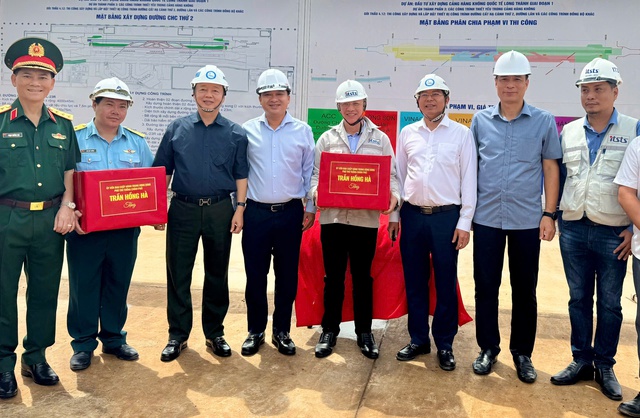 Phó thủ tướng Trần Hồng Hà kiểm tra, đốc thúc tiến độ sân bay Long Thành - Ảnh 3.