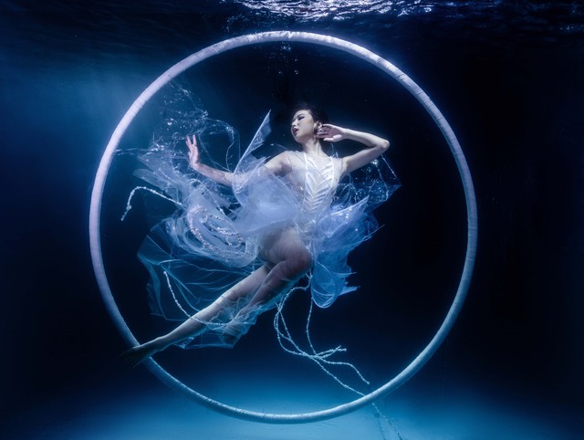 Mãn nhãn ảnh chụp dưới nước của dàn người mẫu Vietnam's Next Top Model 2025- Ảnh 1.