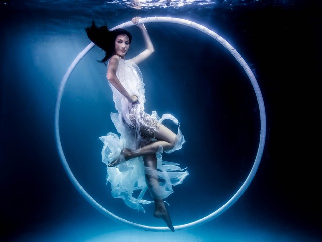 Mãn nhãn ảnh chụp dưới nước của dàn người mẫu Vietnam's Next Top Model 2025- Ảnh 7.