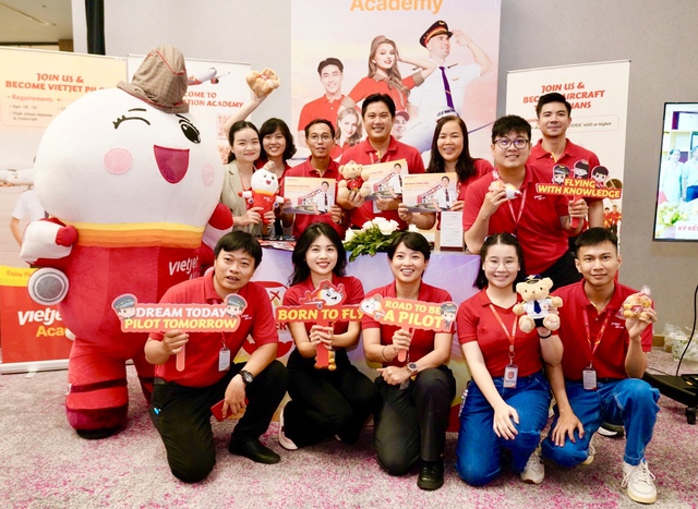 Vietjet chào đón gần 1.000 ứng viên tài năng tại Vietjet Sky Career Day 2025 - Ảnh 11.