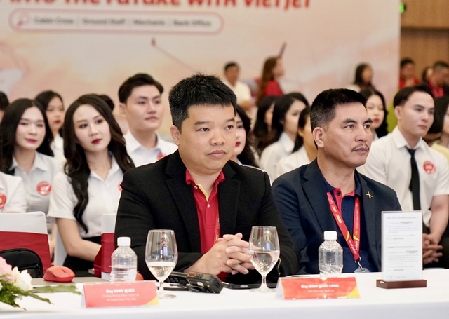 Vietjet chào đón gần 1.000 ứng viên tài năng tại Vietjet Sky Career Day 2025 - Ảnh 4.