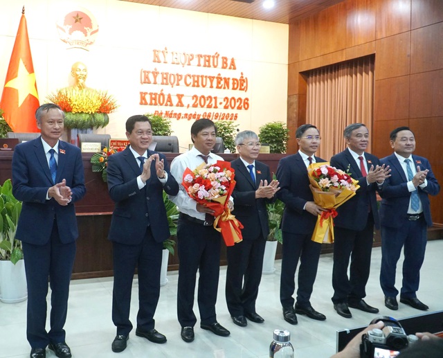 'Cam kết mạnh mẽ' của tân Chủ tịch UBND TP.Đà Nẵng Phạm Đức Ấn- Ảnh 2. 'Cam kết mạnh mẽ' của tân Chủ tịch UBND TP.Đà Nẵng Phạm Đức Ấn- Ảnh 2.