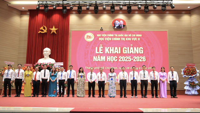 Học viện Chính trị khu vực II khai giảng khóa 76 các lớp cao cấp lý luận chính trị cho 388 học viên - Ảnh 1.