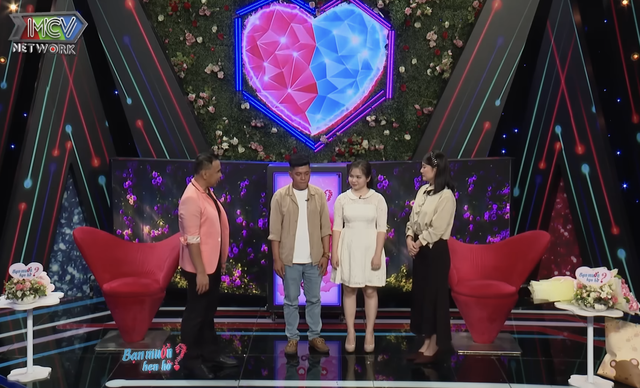 Cô gái từ chối hẹn hò với quản lý vì ngại yêu xa trong show hẹn hò - Ảnh 4. Cô gái từ chối hẹn hò với quản lý vì ngại yêu xa trong show hẹn hò - Ảnh 4.