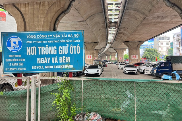 Lộ diện cơ quan 'xé rào', cấp phép trông xe dưới gầm cầu ở Hà Nội- Ảnh 2.