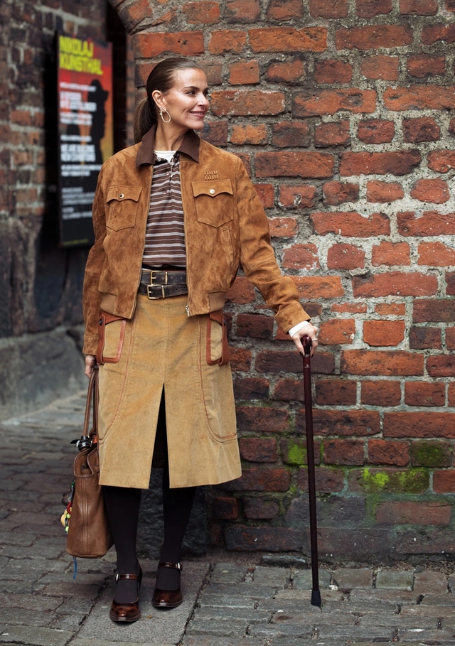 Áo khoác da lộn: mặc sao cho đẹp, phối sao cho chất? - Ảnh 7.