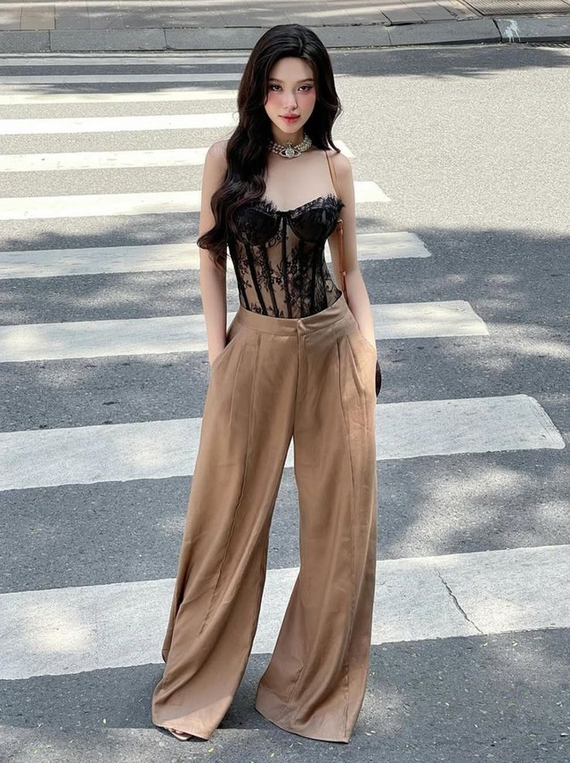 Đánh thức vẻ đẹp quyến rũ với áo corset  - Ảnh 6.