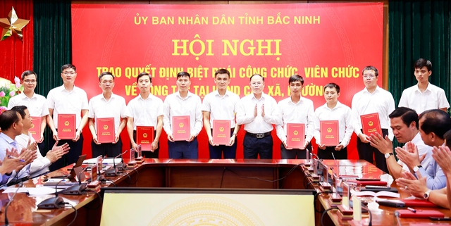 Bắc Ninh biệt phái hơn 30 viên chức về xã, phường - Ảnh 1.